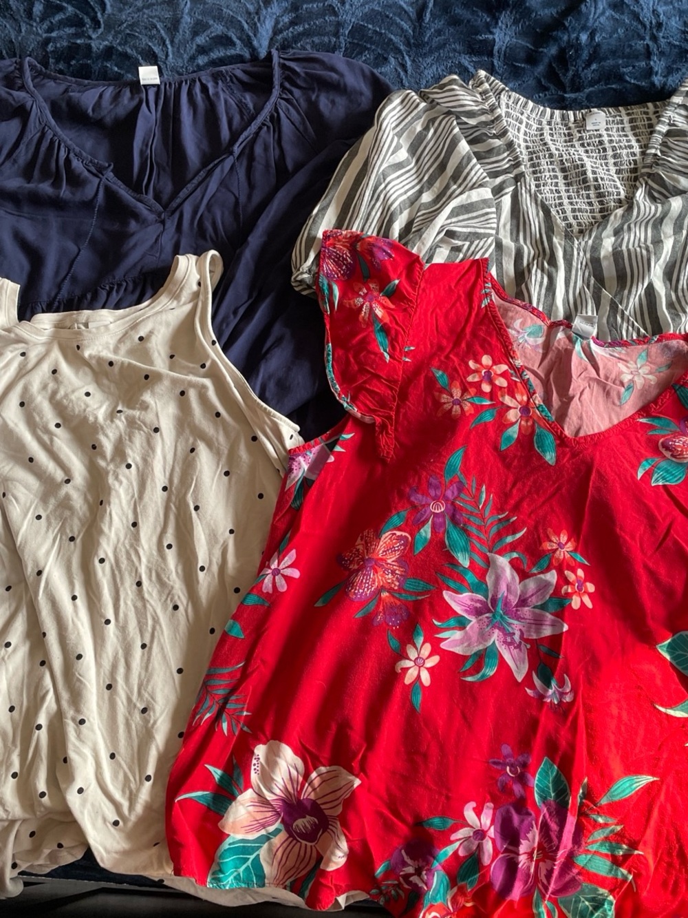 Old Navy 4 top bundle